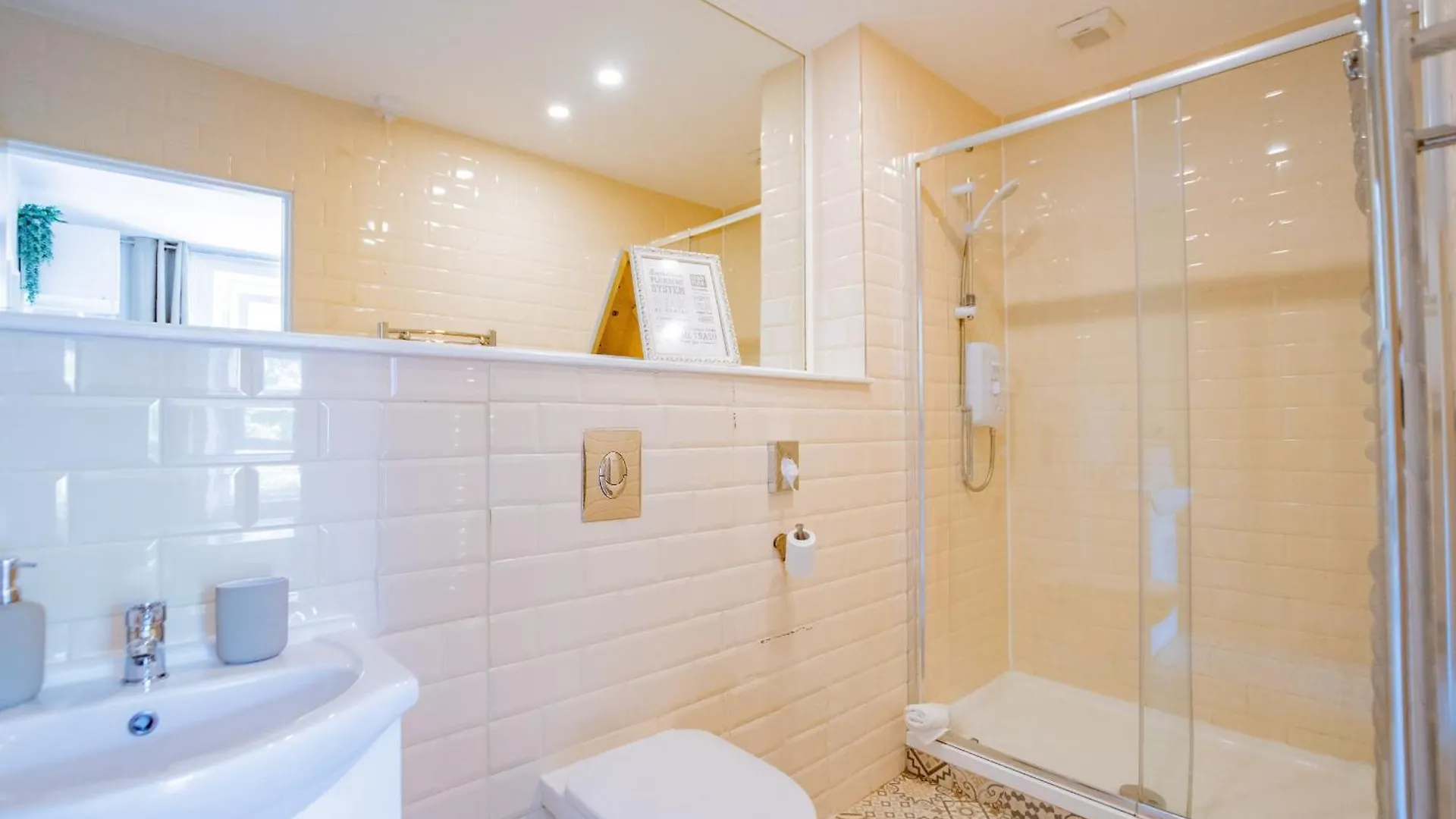 Eyre View Suite - 1 Galway